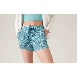 Athleta Balance 4" Shortie Shorts Clouded Leopard Blue Animal Print NWT Sz Large
